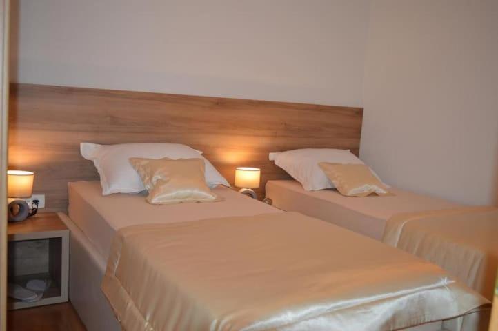 Blue Lake Luxury Rooms Grabovica Rum bild